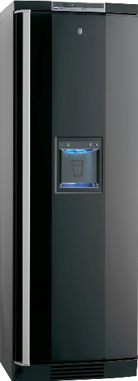 Detta kylskåp kommer från Electrolux och har en trendig svart design.